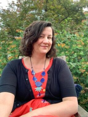 Meet your Posher, Fay
